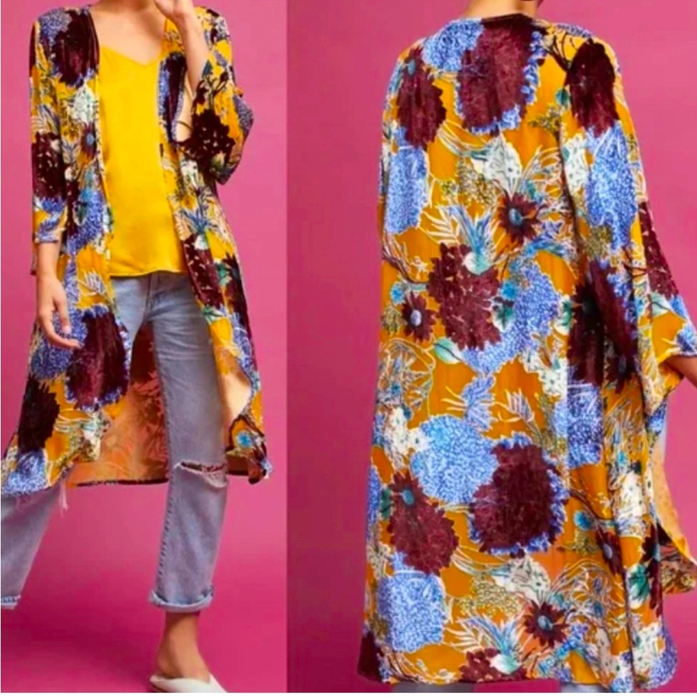 ANTHROPOLOGIE Aurelia velvet floral kimono